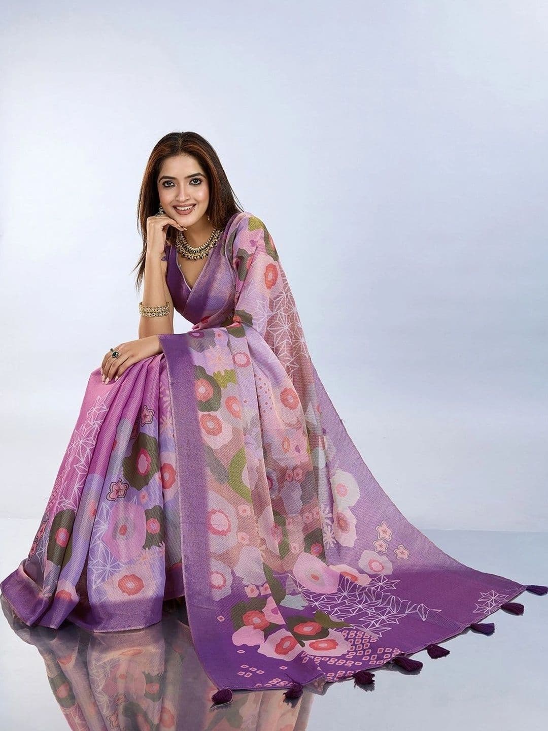 Kesarii Saree thumbnail 4