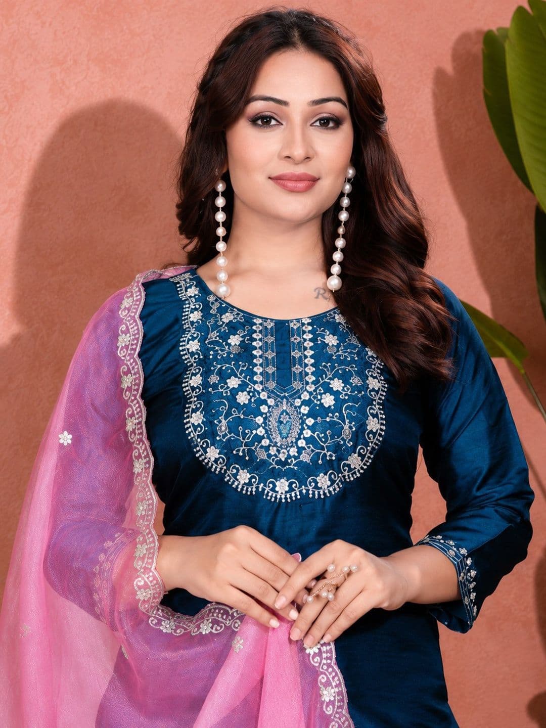 Sangria Motifs Embroidered Regular Thread Work Kurta with Trousers & With Dupatta thumbnail 4