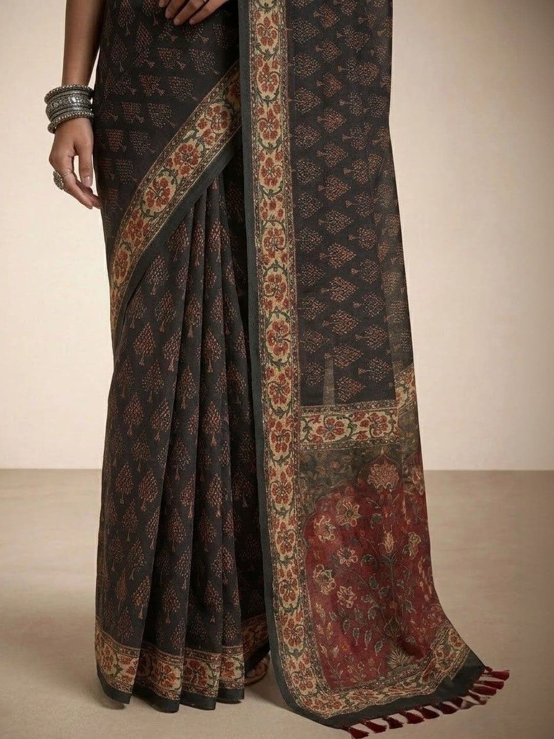Anouk Ethnic Motifs Art Silk Ikat Saree thumbnail 7