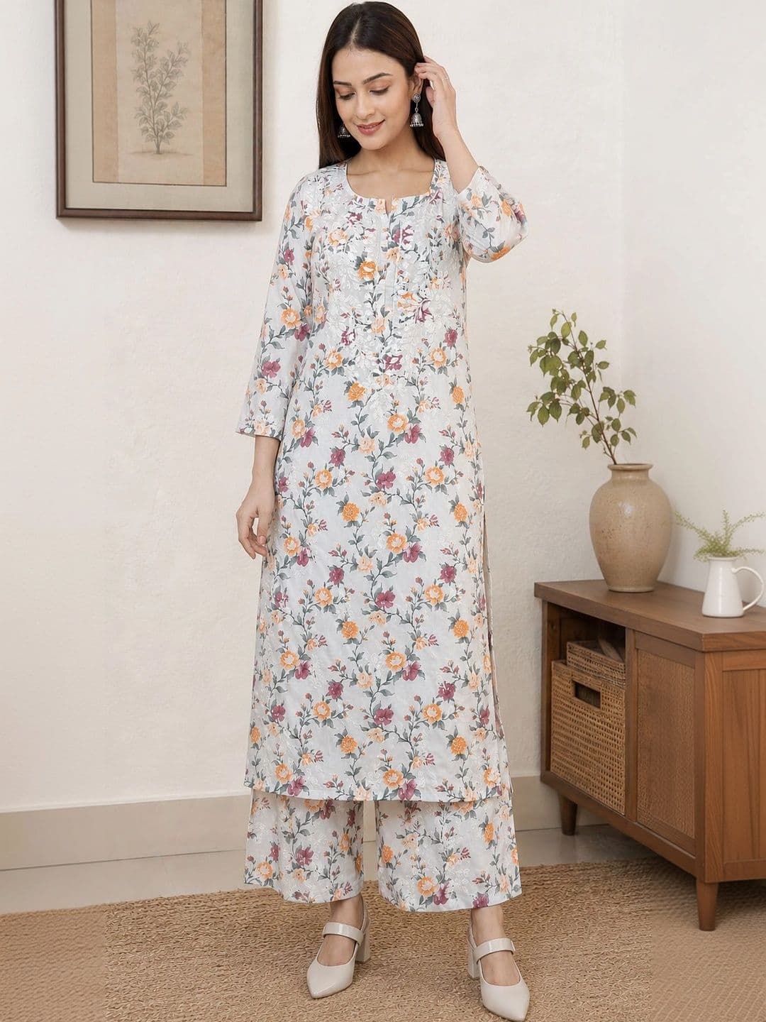 Corrdon Women Floral Printed Regular Thread Work Pure Cotton Kurta with Palazzos thumbnail 3