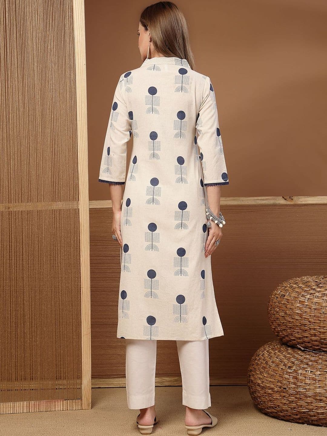 Stylum Women Geometric Printed Thread Work Floral Dobby Kurta thumbnail 3