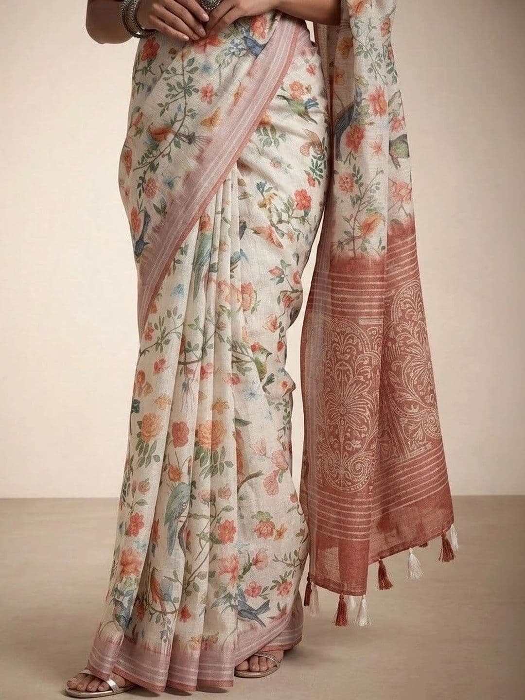 Anouk Floral Pure Linen Jamdani Saree thumbnail 2