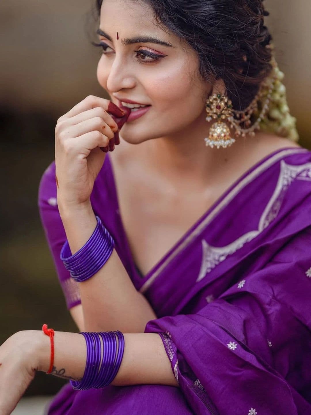 VS MALL Women Ethnic Motifs Zari Banarasi Saree thumbnail 4