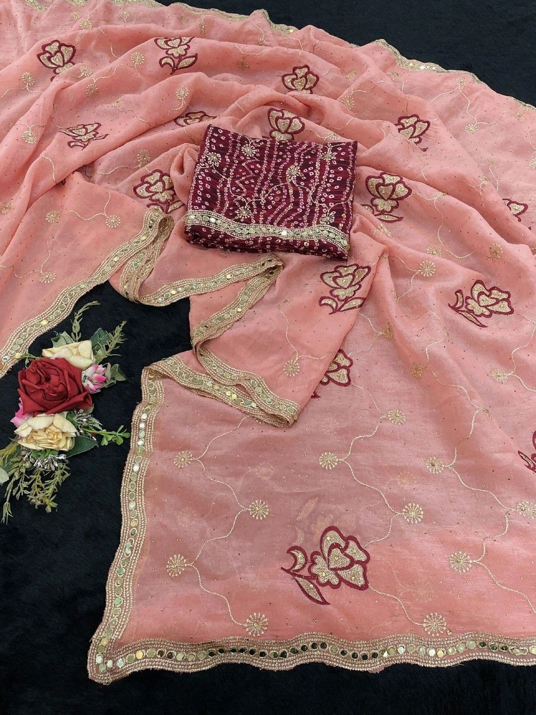SmileyFashion Floral Poly Georgette Saree thumbnail 5