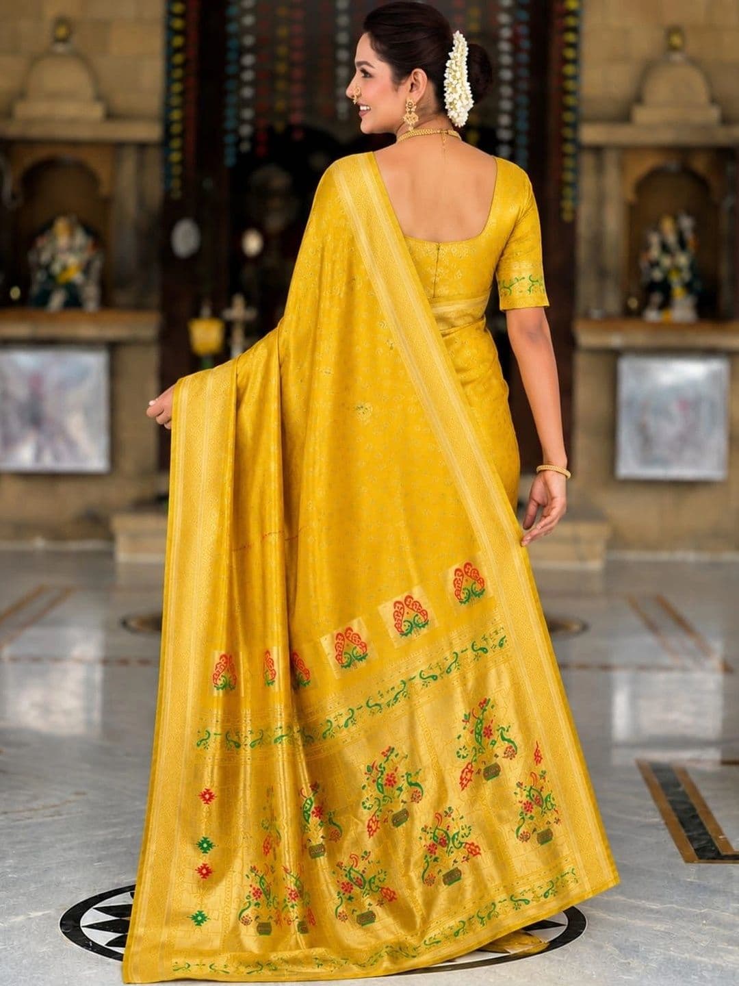 Veera Collection Woven Design Zari Art Silk Designer Banarasi Saree thumbnail 3