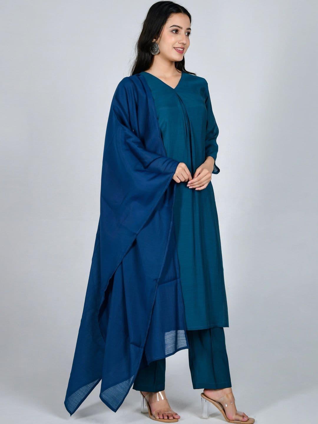 YOJINI Women Regular Kurta with Trousers & With Dupatta thumbnail 7