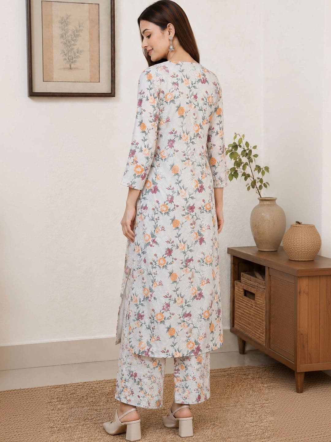 Corrdon Women Floral Printed Regular Thread Work Pure Cotton Kurta with Palazzos thumbnail 4