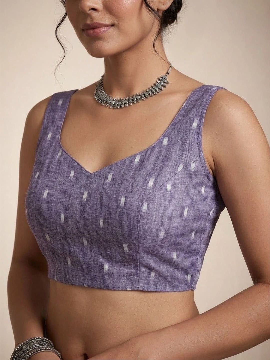 Anouk Floral Linen Blend Saree thumbnail 5
