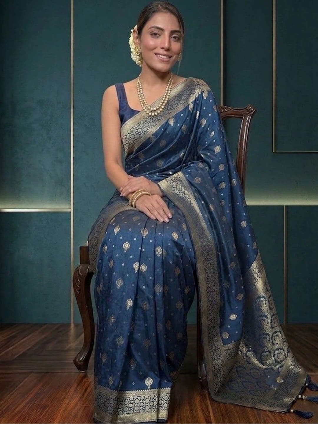 nejadhari tax Woven Design Zari Art Silk Banarasi Saree thumbnail 2