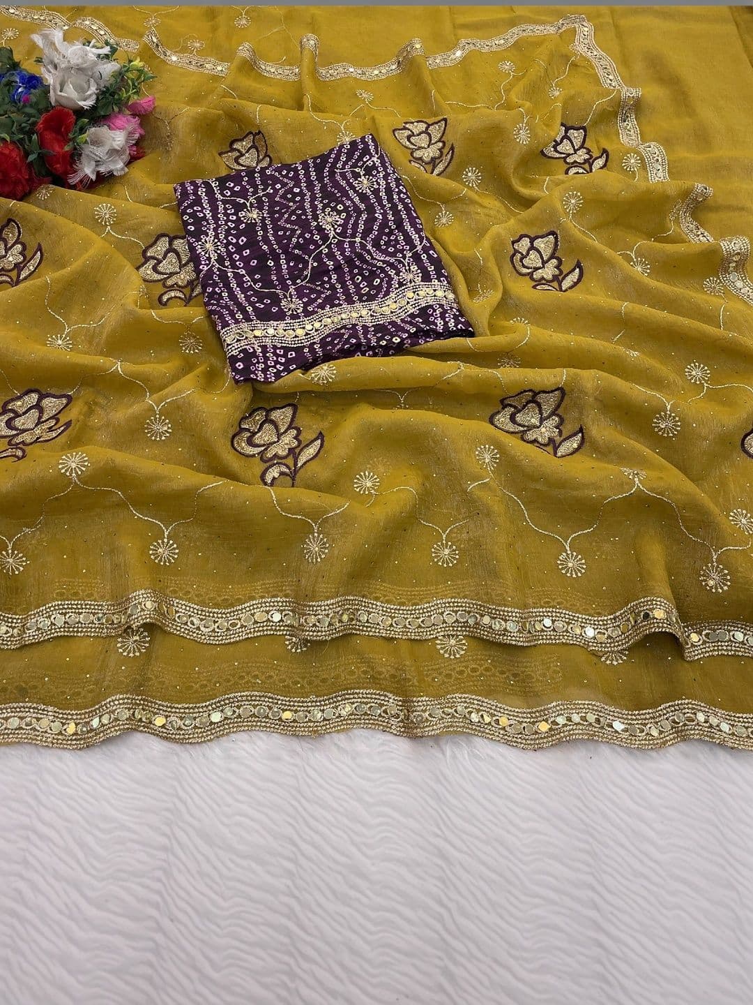 SmileyFashion Floral Embroidered Poly Georgette Saree thumbnail 2