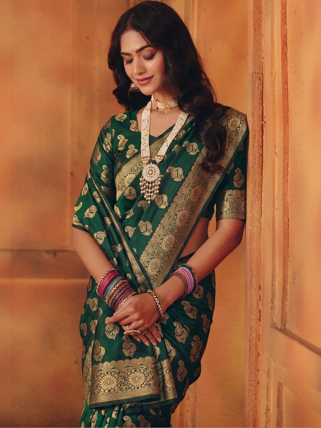 VS MALL Ethnic Motifs Zari Banarasi Saree thumbnail 2