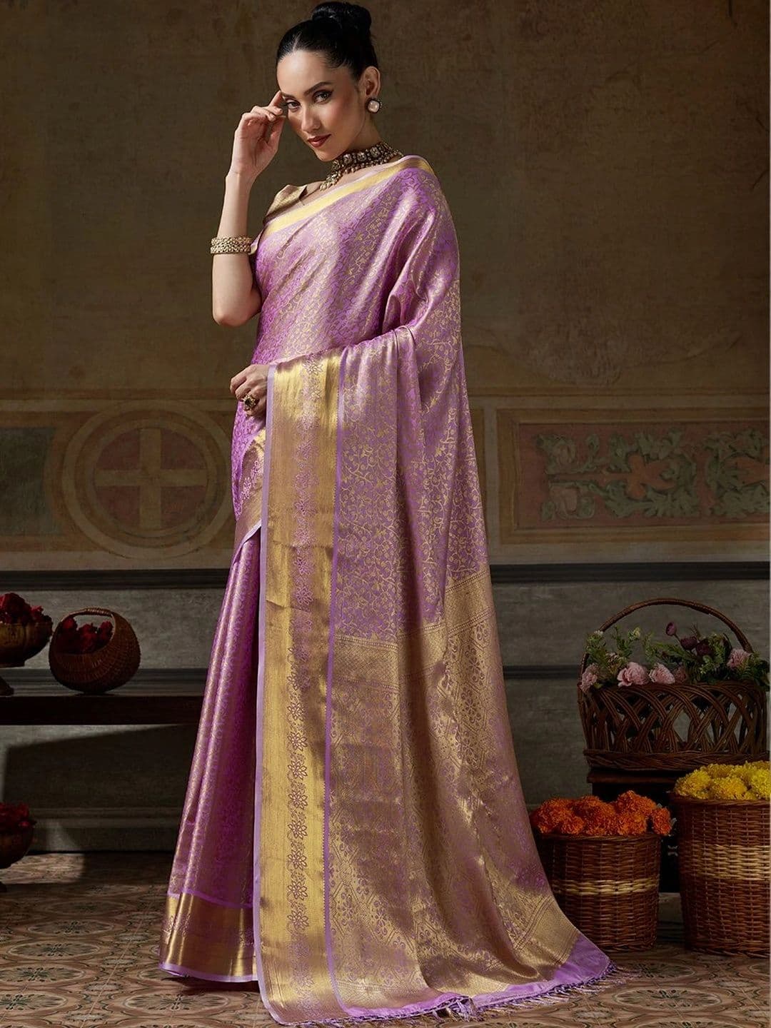 Sutriti Woven Design Zari Silk Blend Designer Banarasi Saree thumbnail 5