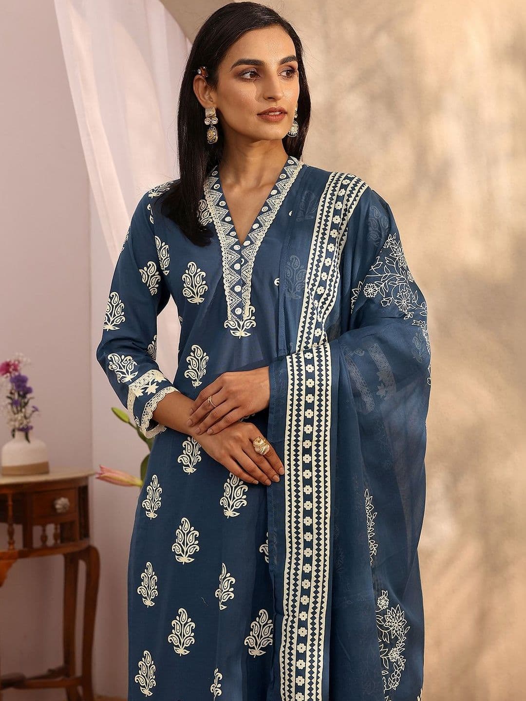 Libas Women Ethnic Motifs Printed Regular Thread Work Kurta with Palazzos & With Dupatta thumbnail 2