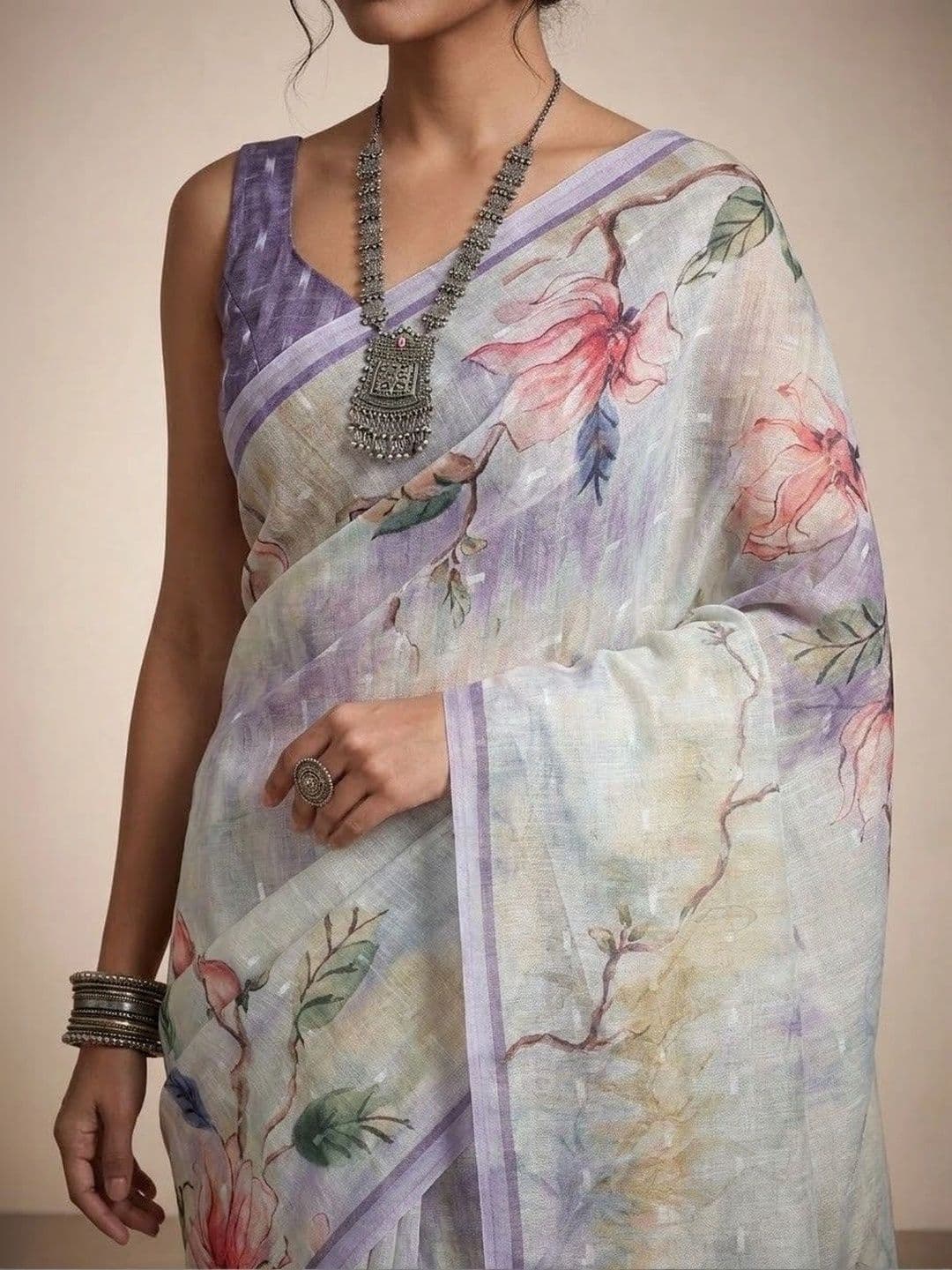 Anouk Floral Linen Blend Saree thumbnail 2