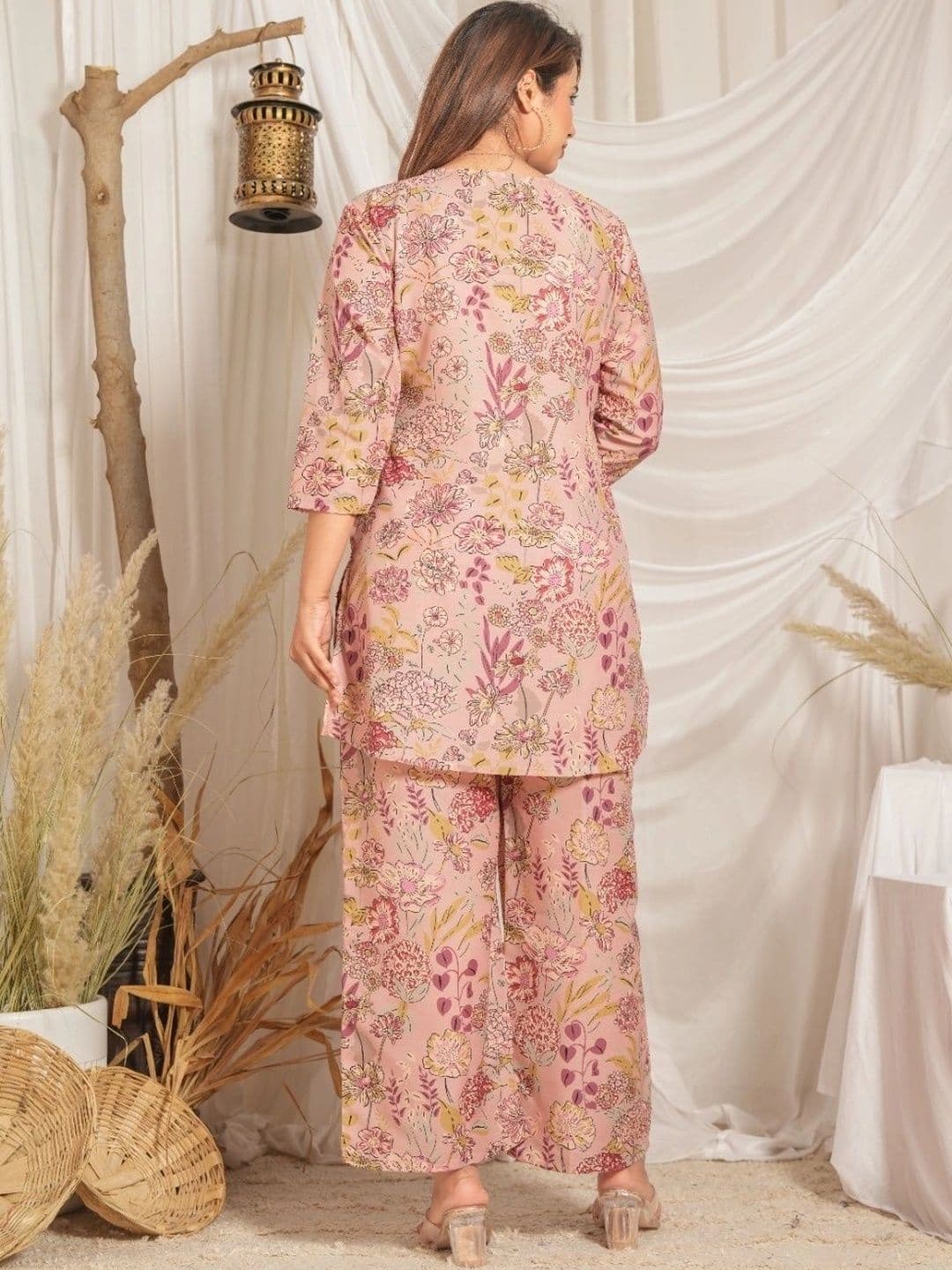 CNS FASHIONS Women Floral Printed Regular Pure Cotton Kurta with Palazzos thumbnail 7