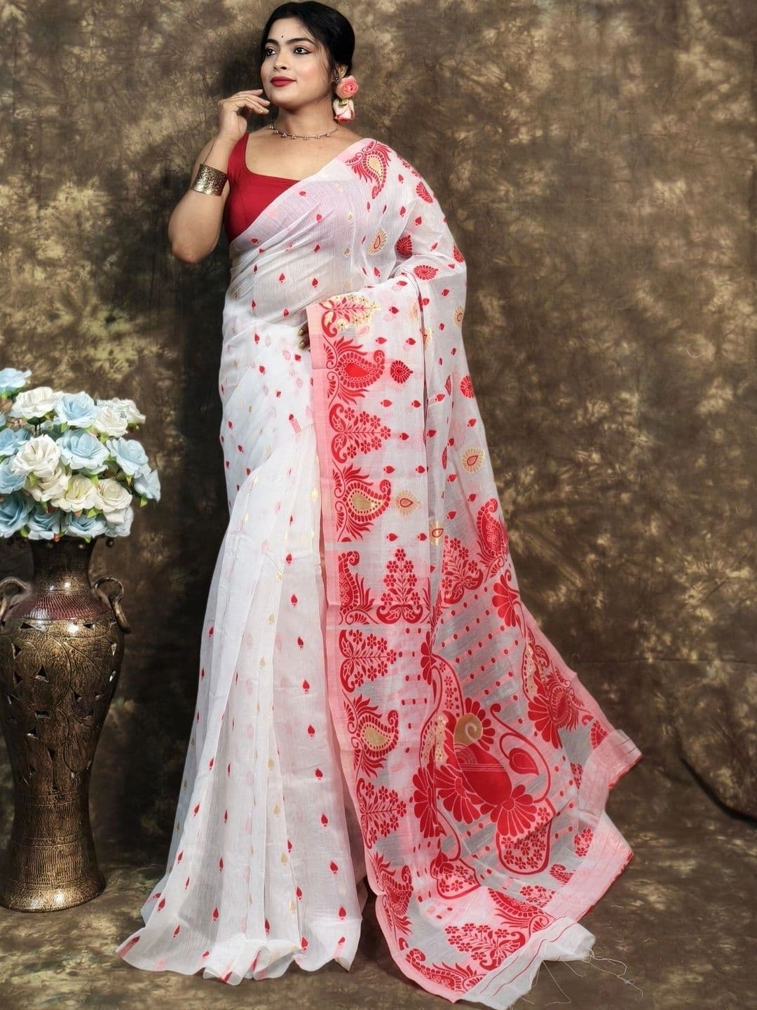 MRITTIKA LOOMS Floral Pure Cotton Saree - view 1