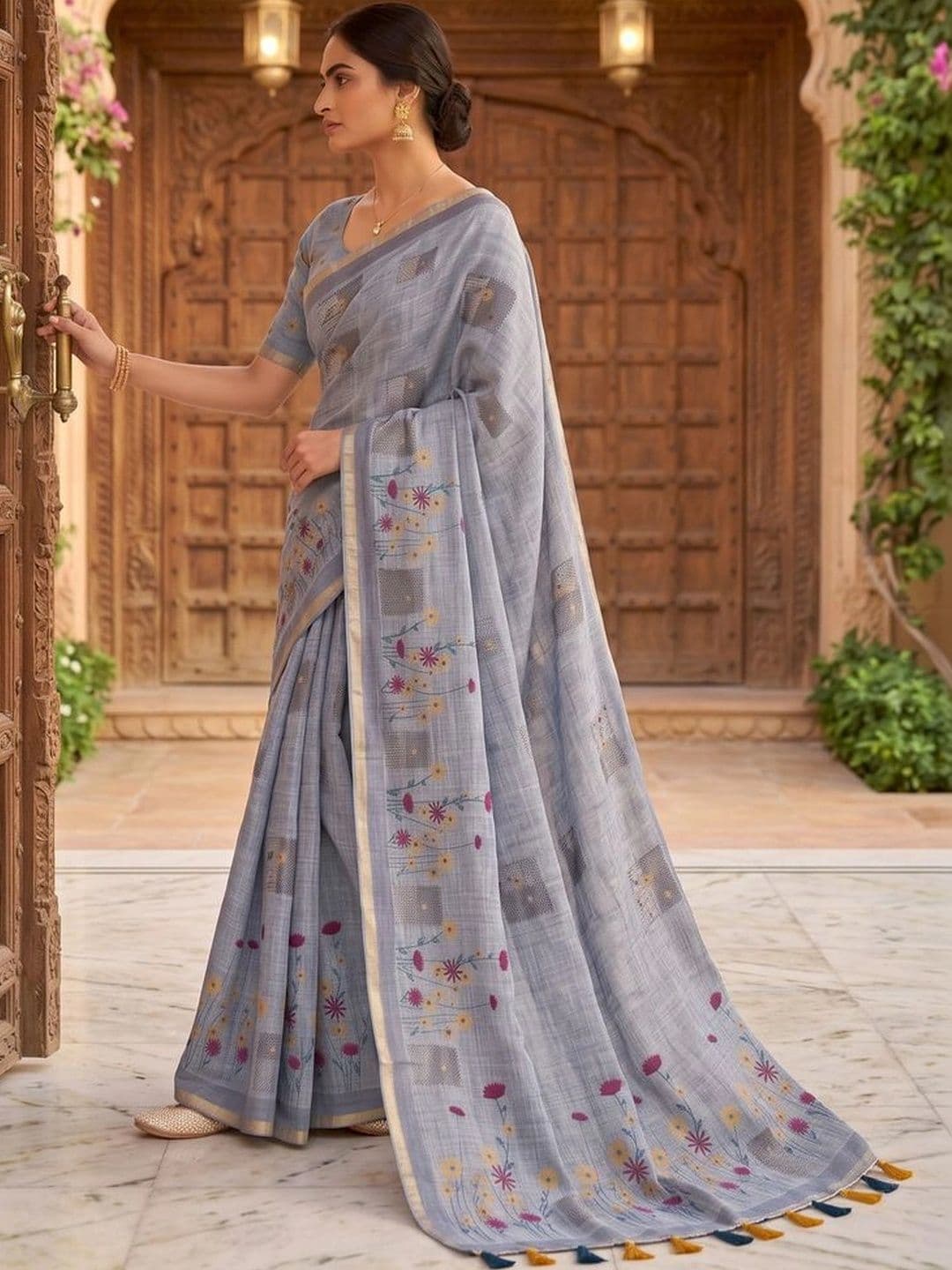 OLIVE SAGE Floral Linen Blend Tussar Saree thumbnail 3