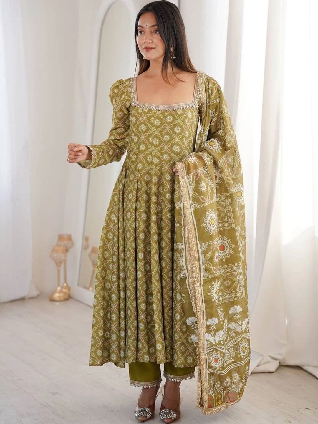 Kurtibella Women Ethnic Motifs Regular Pure Cotton Kurta with Trousers & With Dupatta thumbnail 5