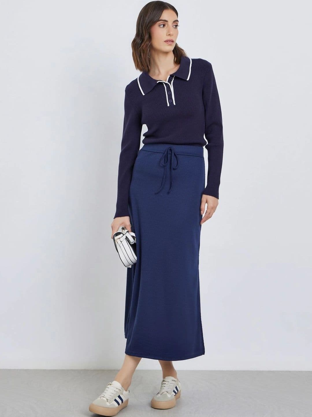 Styli Women Side Slit Midi Straight Skirt thumbnail 2