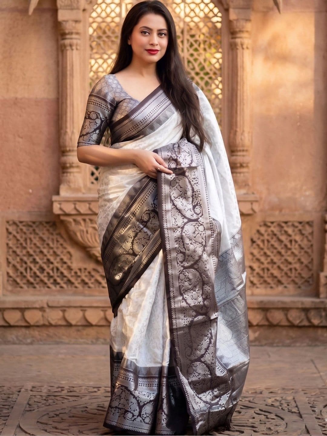 7Eleven Fashion Woven Design Zari Art Silk Banarasi Saree - view 1