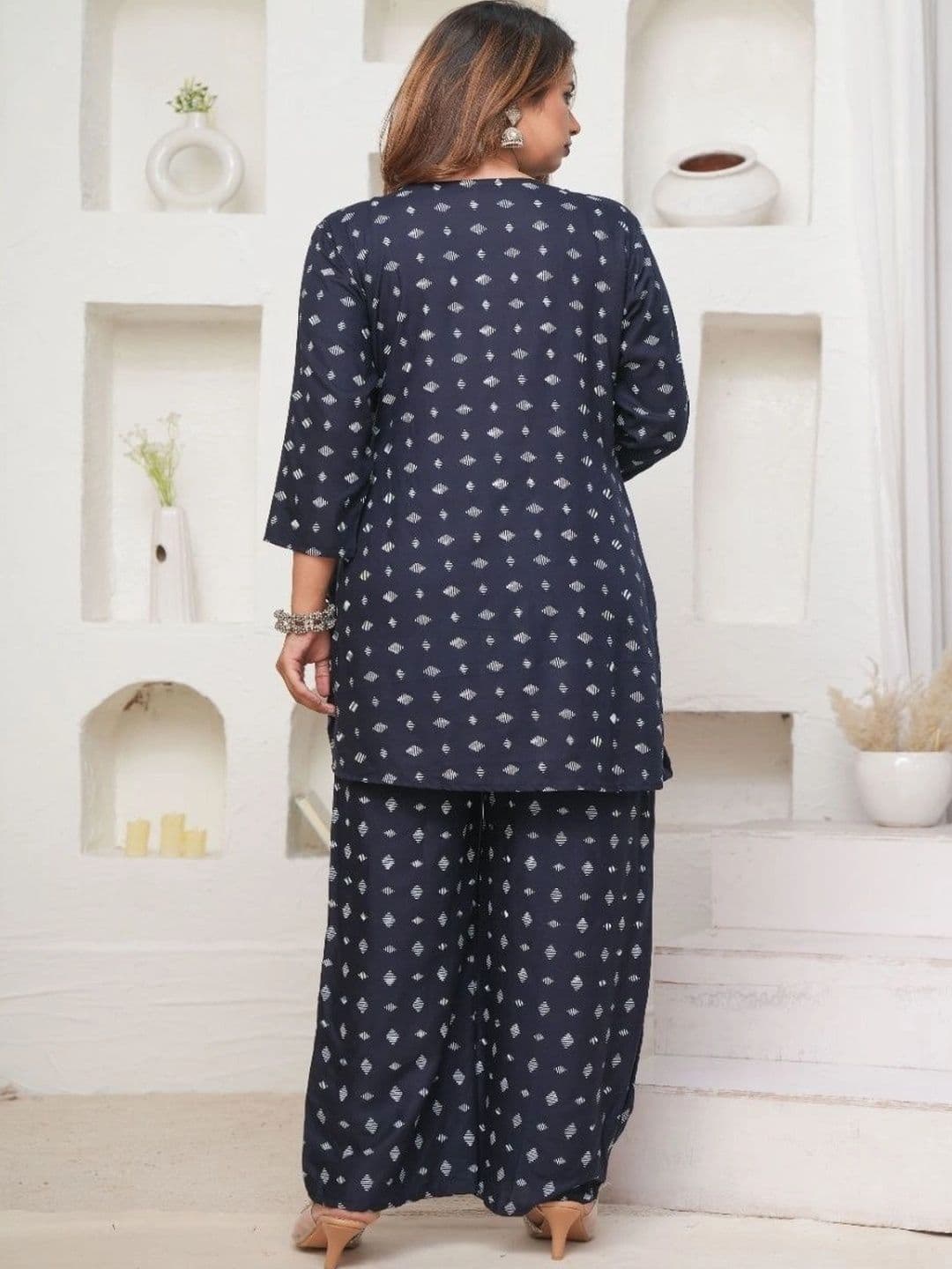 CNS FASHIONS Women Printed Regular Pure Cotton Kurti with Palazzos thumbnail 6