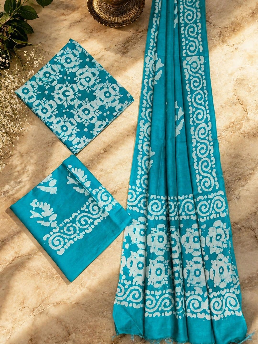 Mollika Printed Unstitched Dress Material thumbnail 3