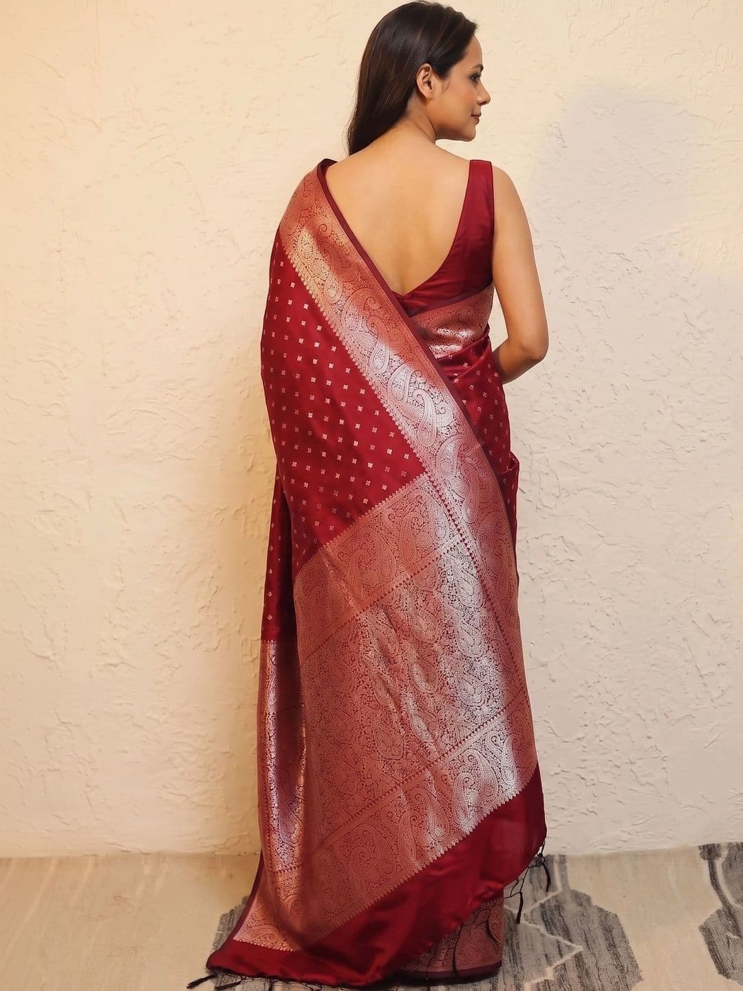 AmiFashion Women Woven Design Zari Art Silk Banarasi Saree thumbnail 2