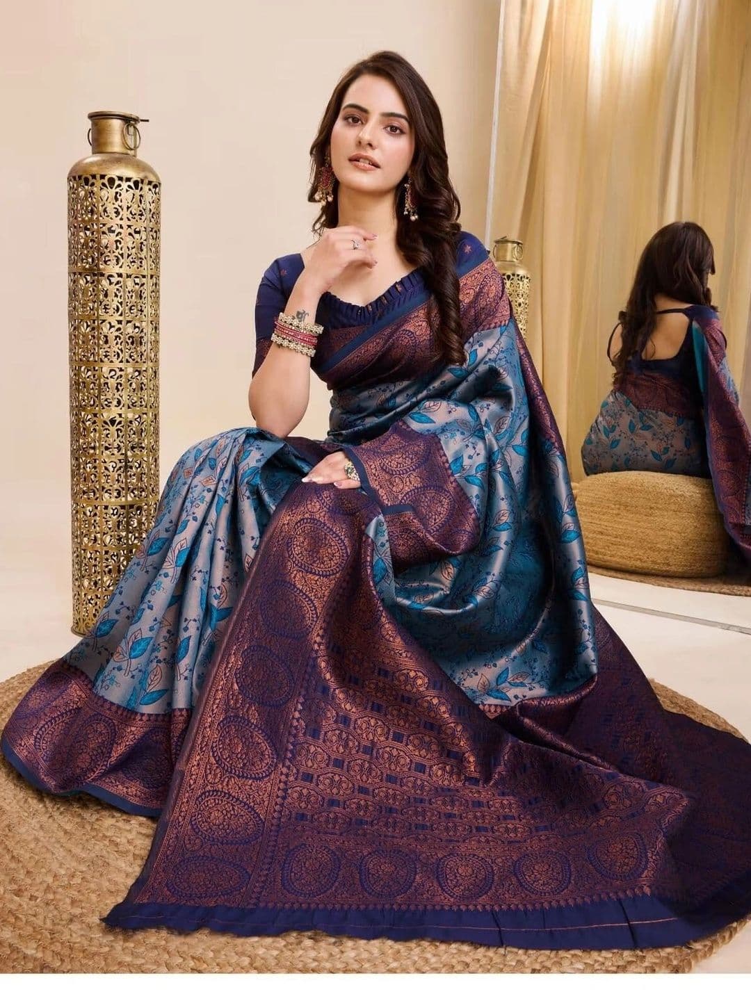 VS MALL Woven Women Design Zari Banarasi Saree thumbnail 2