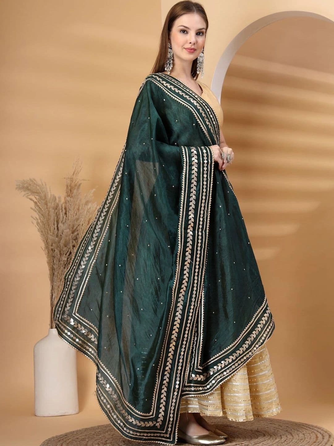 KALINI Dupatta with Zari thumbnail 5