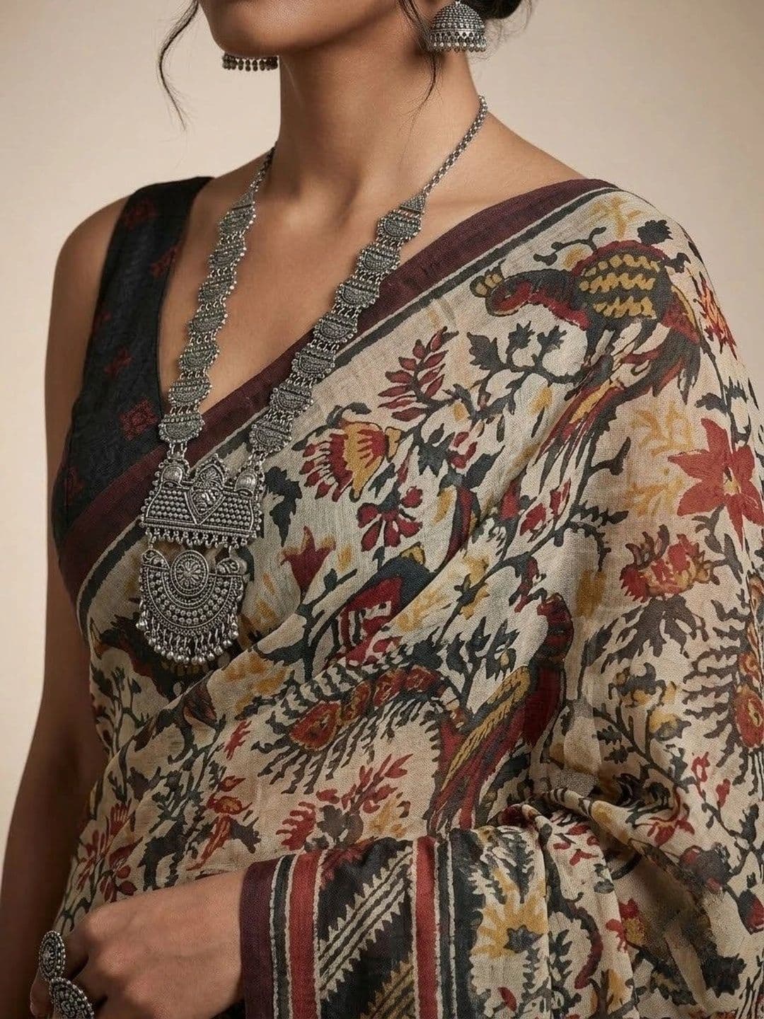 Anouk Floral Silk Blend Patola Saree thumbnail 5