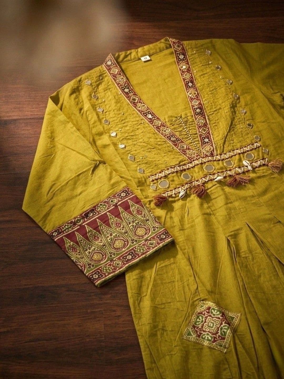 SHEMAIAH Women Ethnic Motifs Embroidered Pure Cotton Kurta with Trousers & With Dupatta thumbnail 3