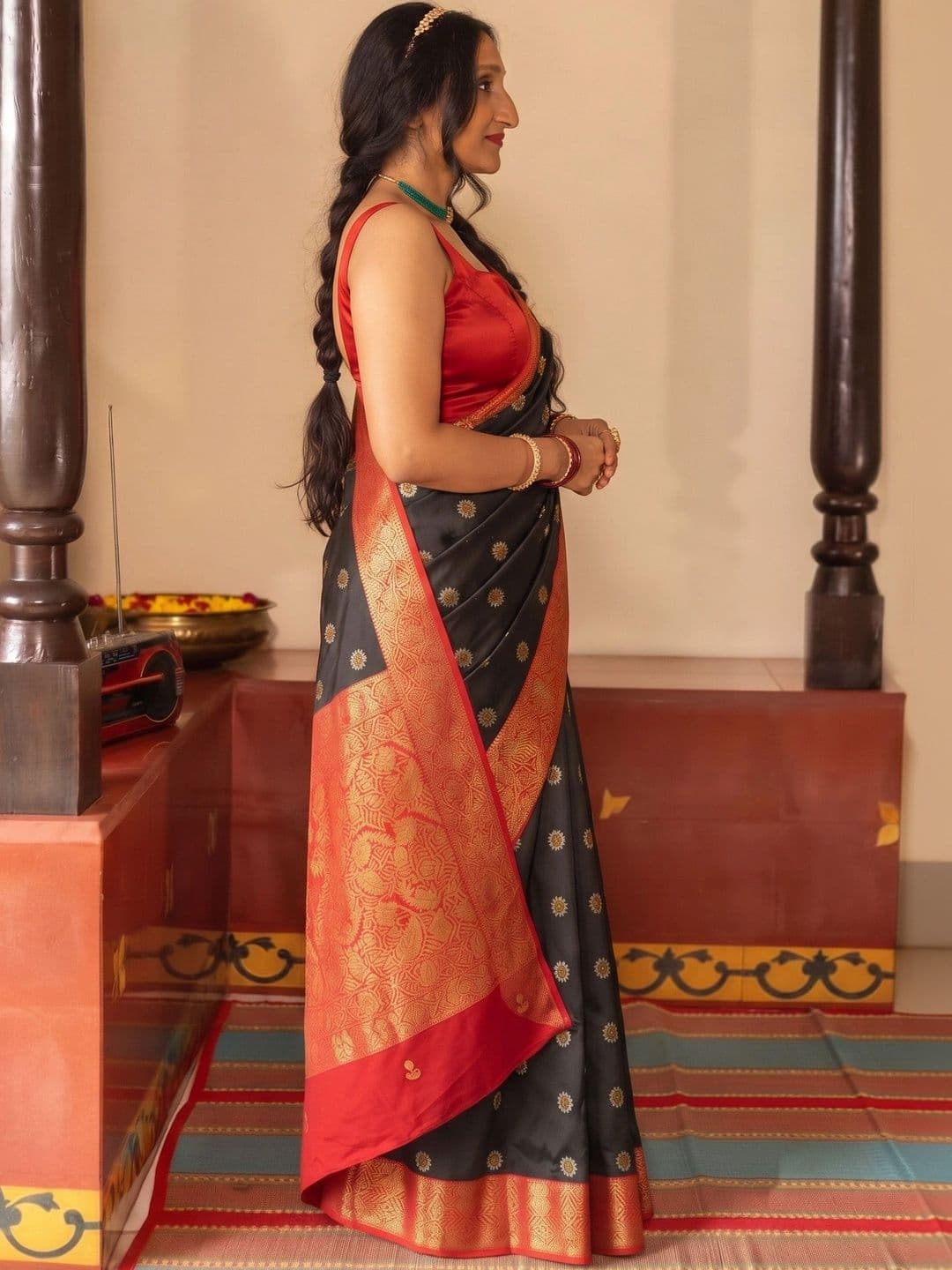 VILLE FASHION Woven Design Zari Art Silk Kanjeevaram Saree thumbnail 2