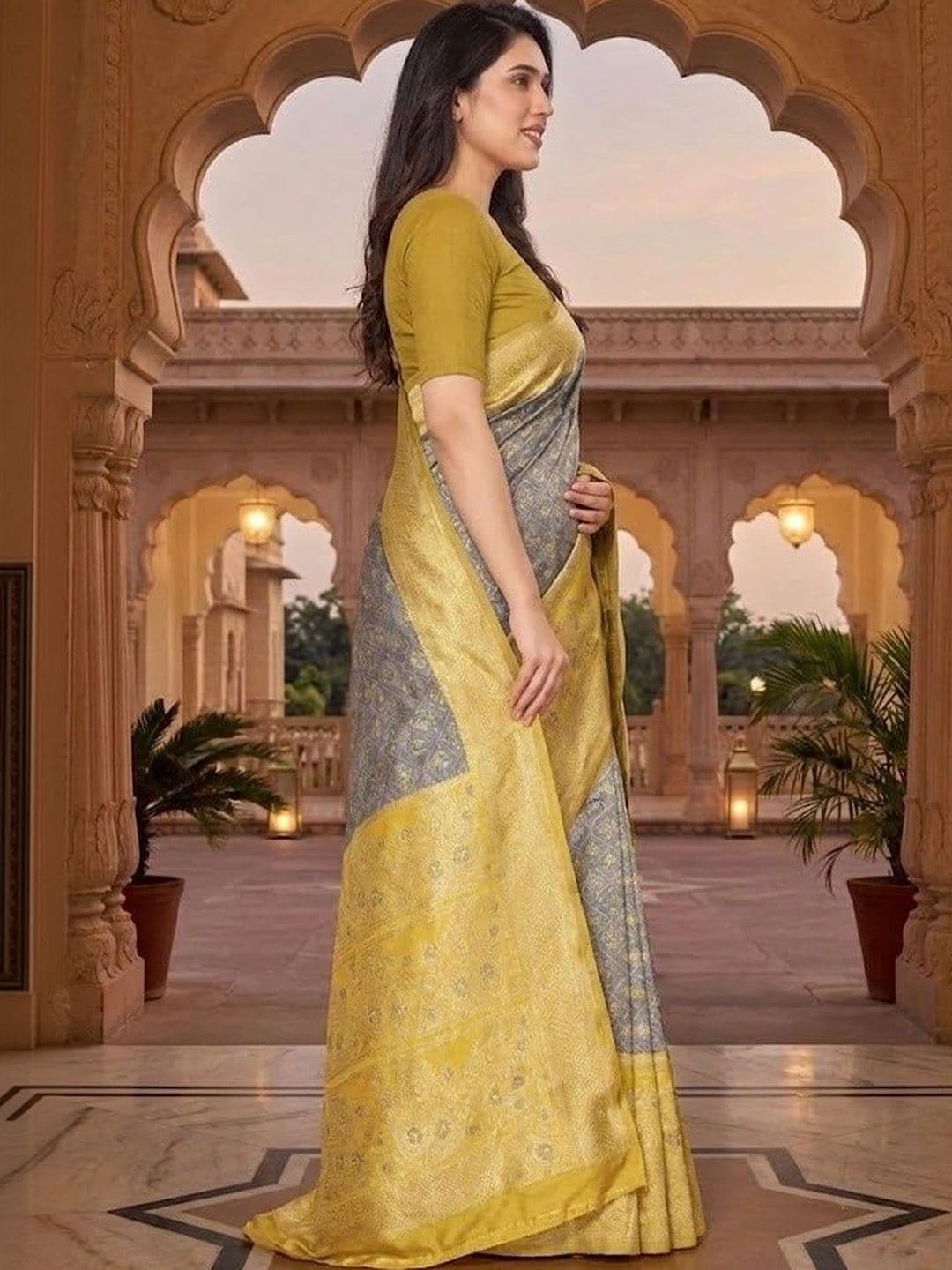 AAVEE Woven Design Zari Art Silk Banarasi Saree thumbnail 6