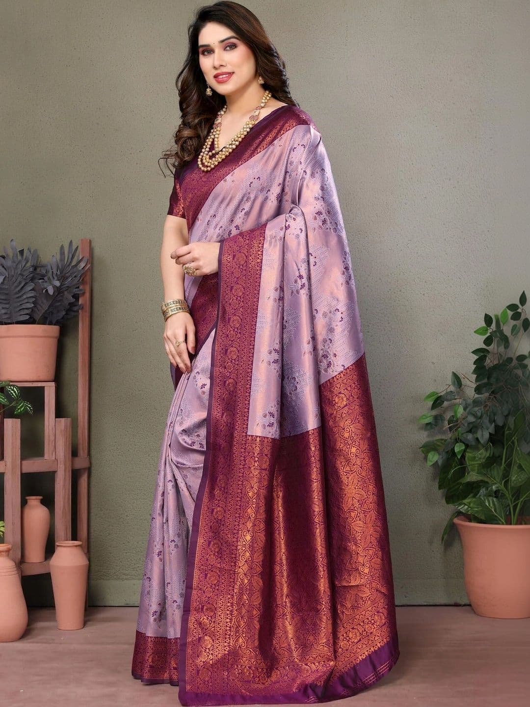 VS MALL Woven Design Zari Banarasi Saree thumbnail 2