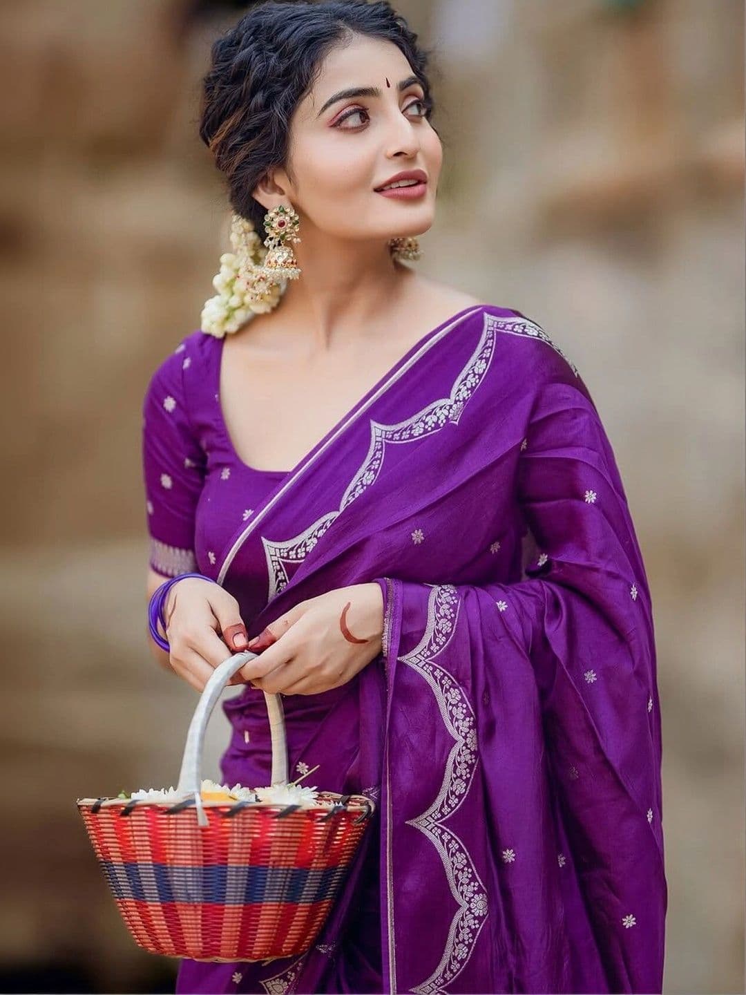 VS MALL Women Ethnic Motifs Zari Banarasi Saree thumbnail 3