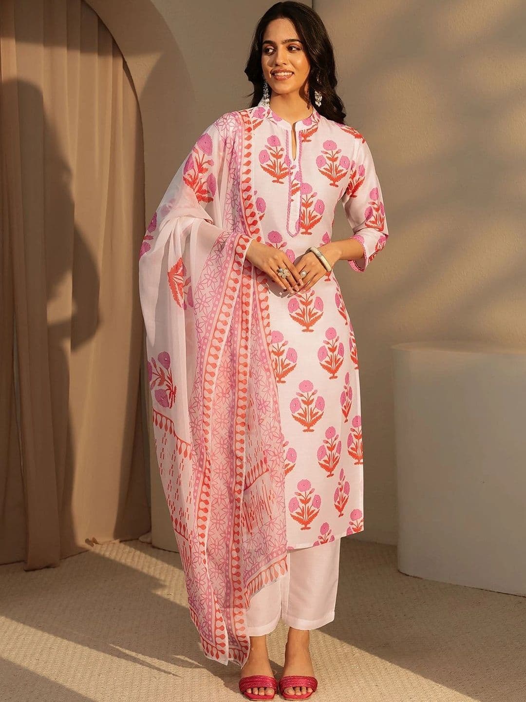 Libas Women Floral Printed Regular Kurta with Trousers & With Dupatta thumbnail 5