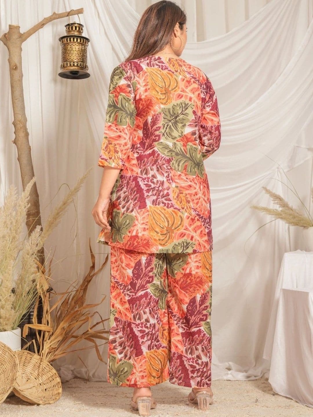 CNS FASHIONS Women Floral Printed Regular Pure Cotton Kurta with Palazzos thumbnail 6