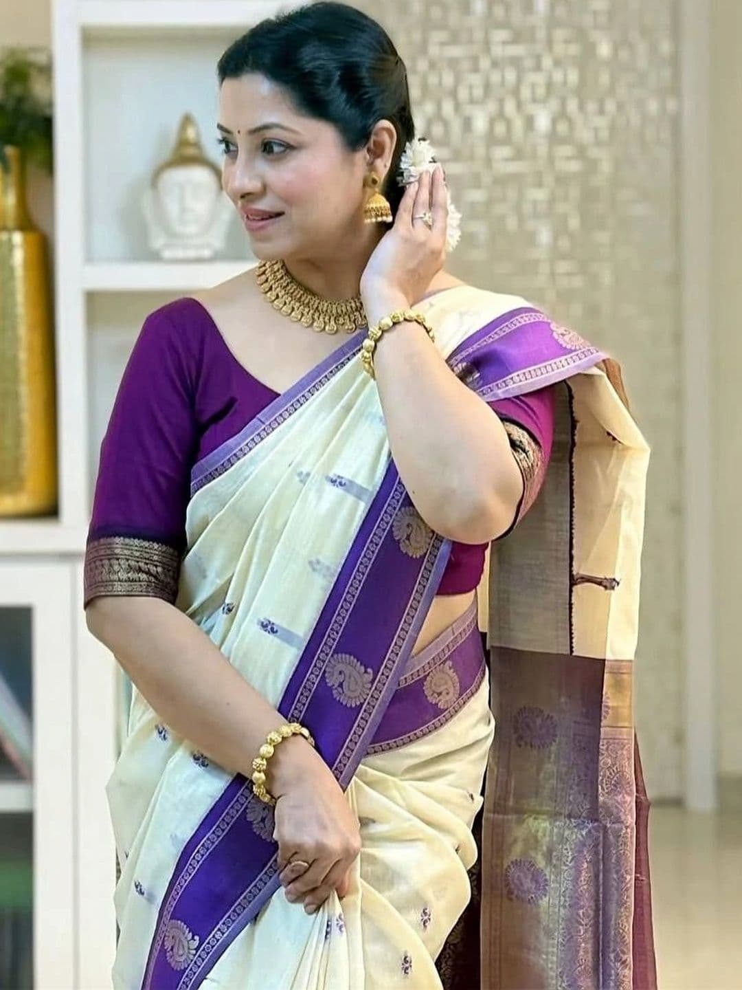 Okom Woven Design Zari Art Silk Banarasi Saree thumbnail 6