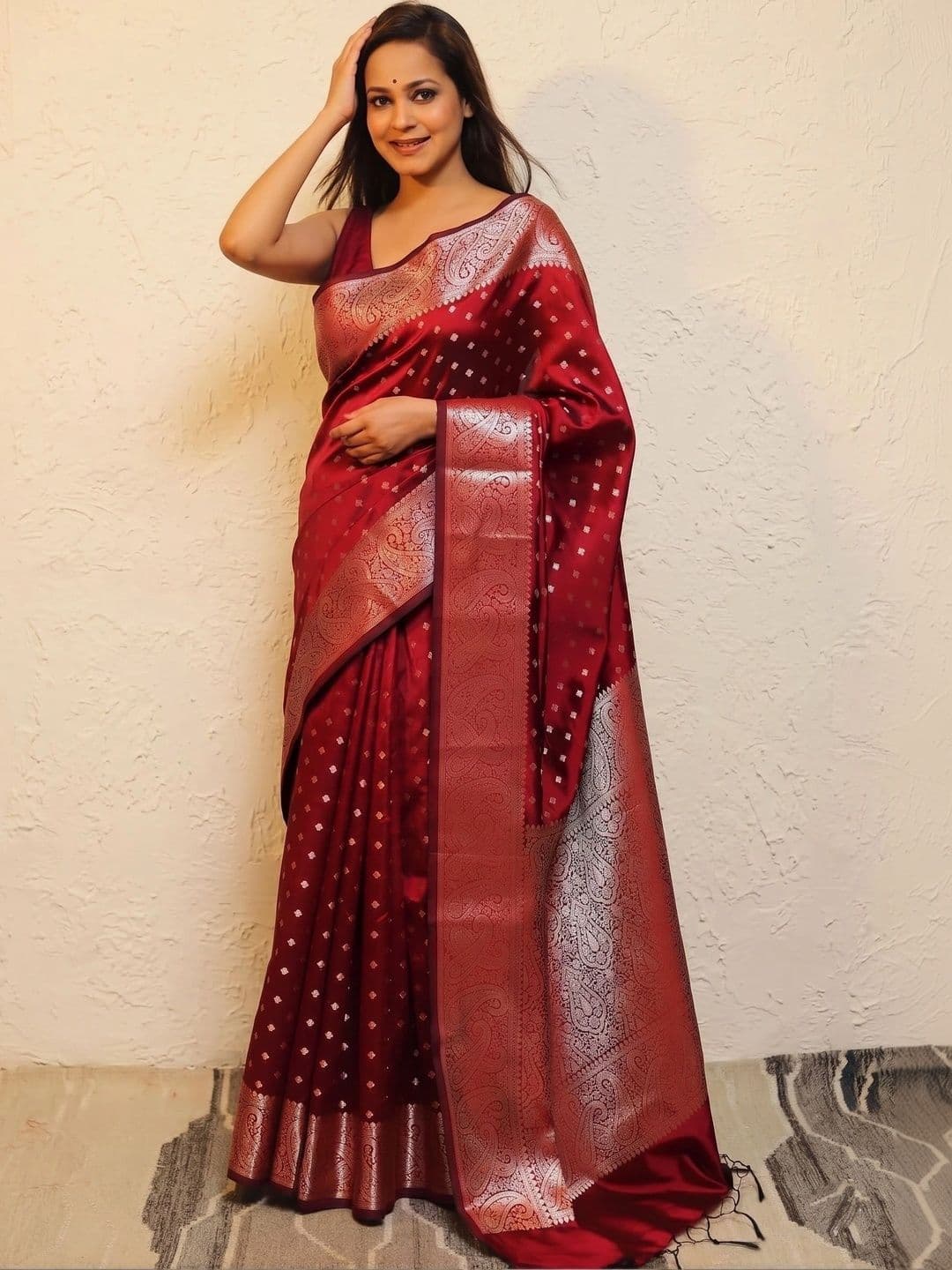 AmiFashion Women Woven Design Zari Art Silk Banarasi Saree - view 1