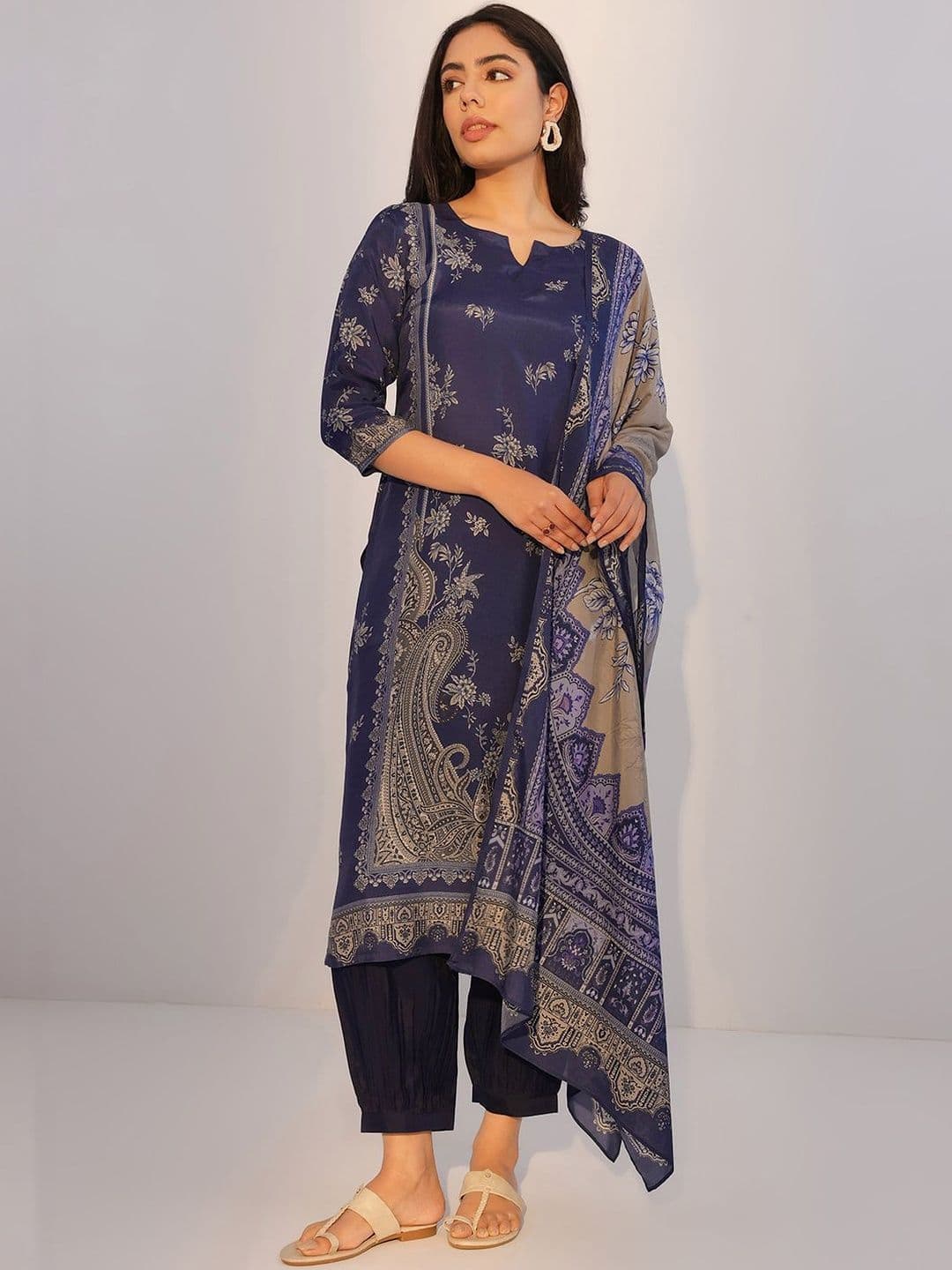 Libas Women Floral Printed Regular Kurta with Salwar & With Dupatta thumbnail 6