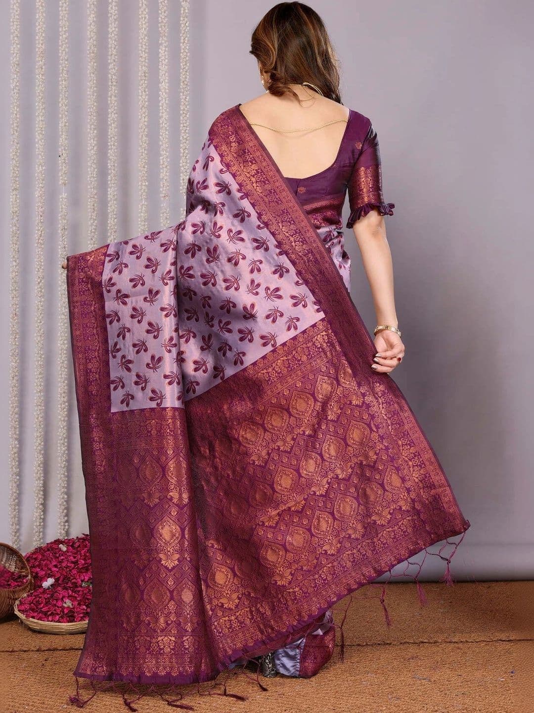 VS MALL Woven Design Zari Banarasi Saree thumbnail 6