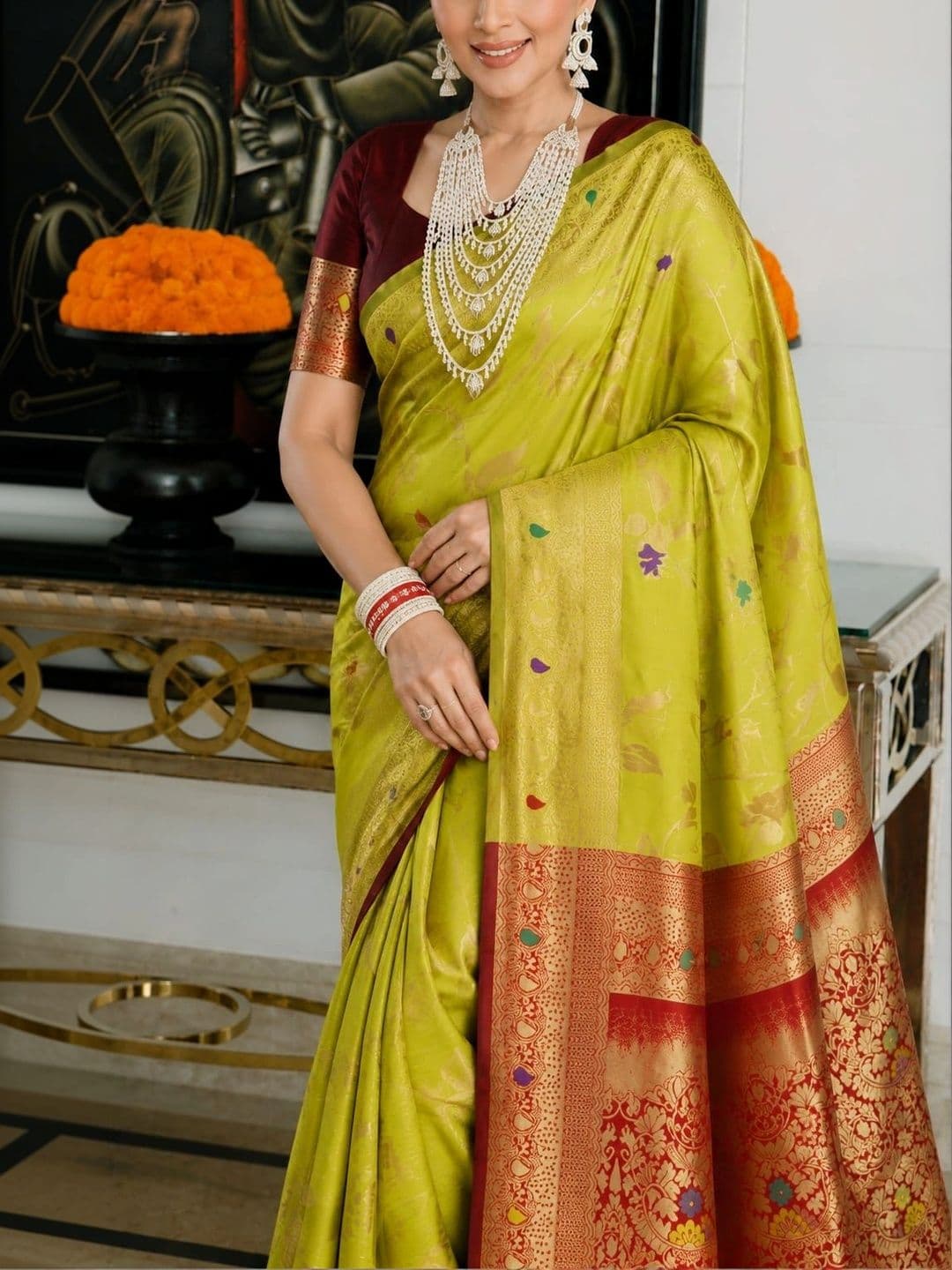 vastranagari Woven Design Zari Art Silk Designer Banarasi Saree thumbnail 3