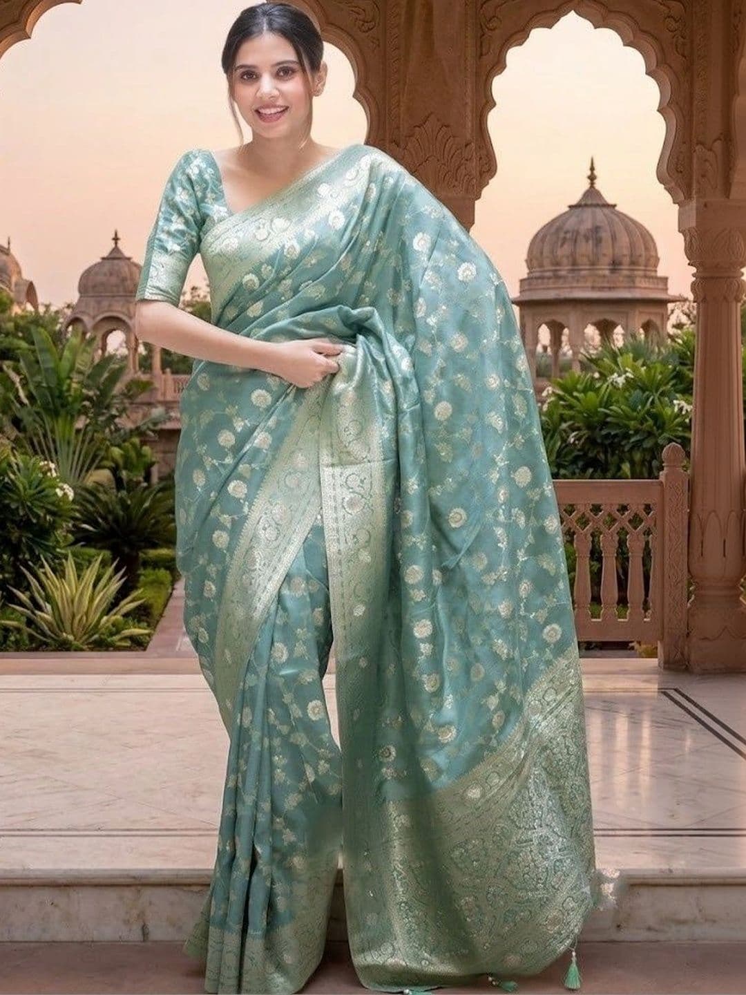 7Eleven Fashion Woven Design Zari Art Silk Banarasi Saree - view 1