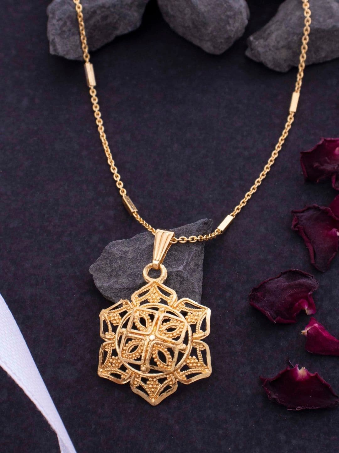 Dency Unisex Brass Gold-Plated Necklace thumbnail 5