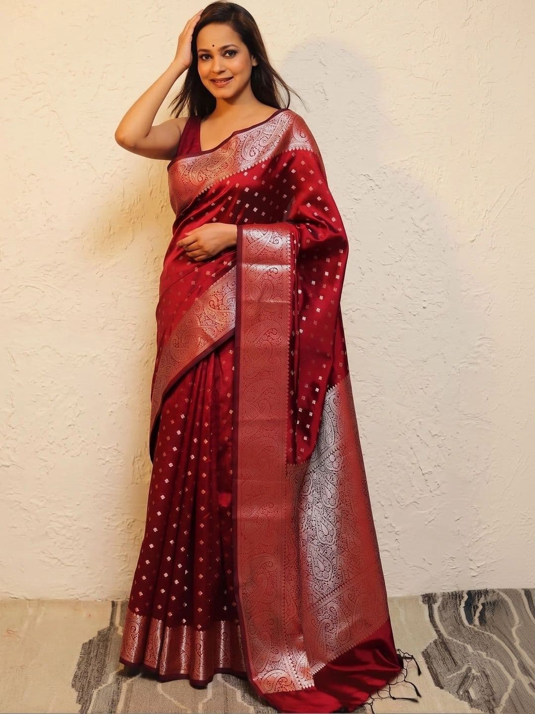 FINFOL Woven Design Zari Art Silk Banarasi Saree - view 1