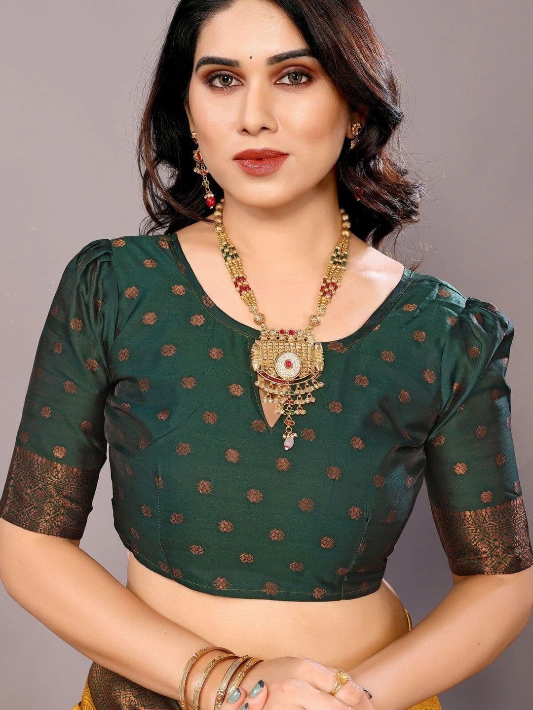 VS MALL Woven Design Zari Banarasi Saree thumbnail 3