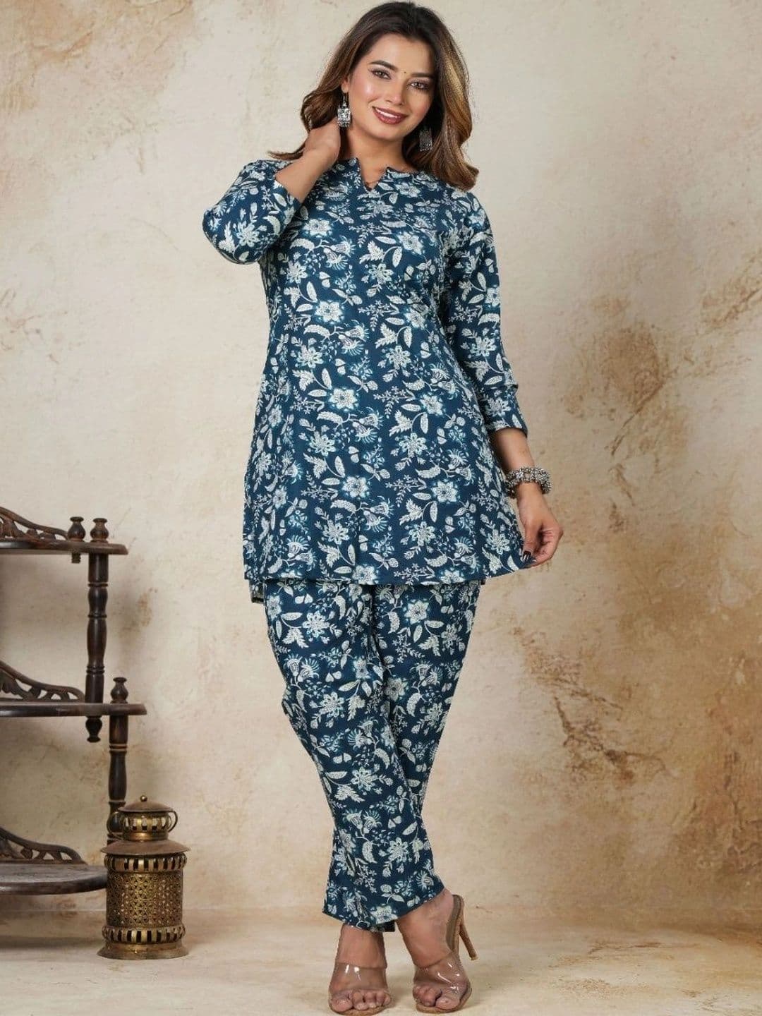 CNS FASHIONS Women Floral Printed Regular Pure Cotton Kurta with Trousers thumbnail 6