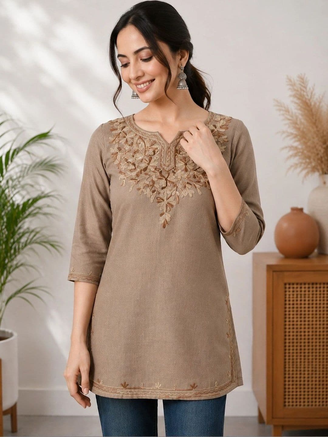 KALINI Ethnic Motifs Embroidered Thread Work Thread Work Kurti thumbnail 4