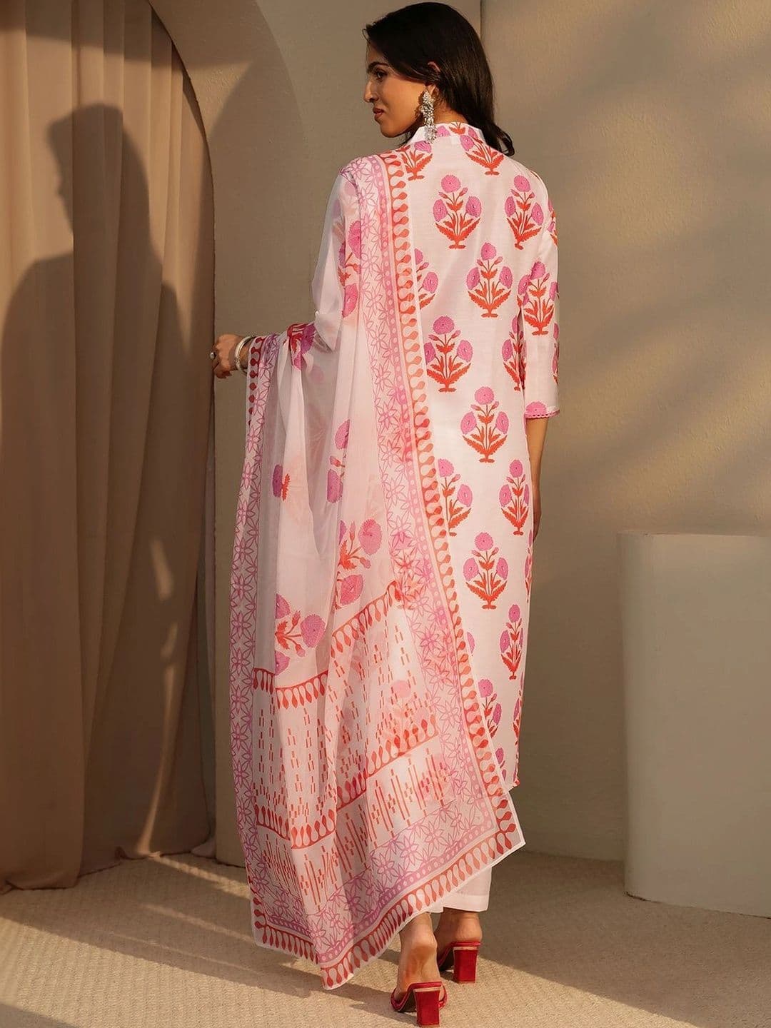 Libas Women Floral Printed Regular Kurta with Trousers & With Dupatta thumbnail 2