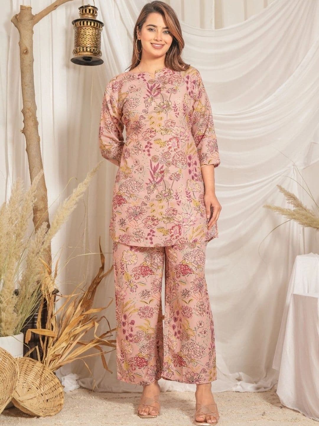 CNS FASHIONS Women Floral Printed Regular Pure Cotton Kurta with Palazzos - view 1